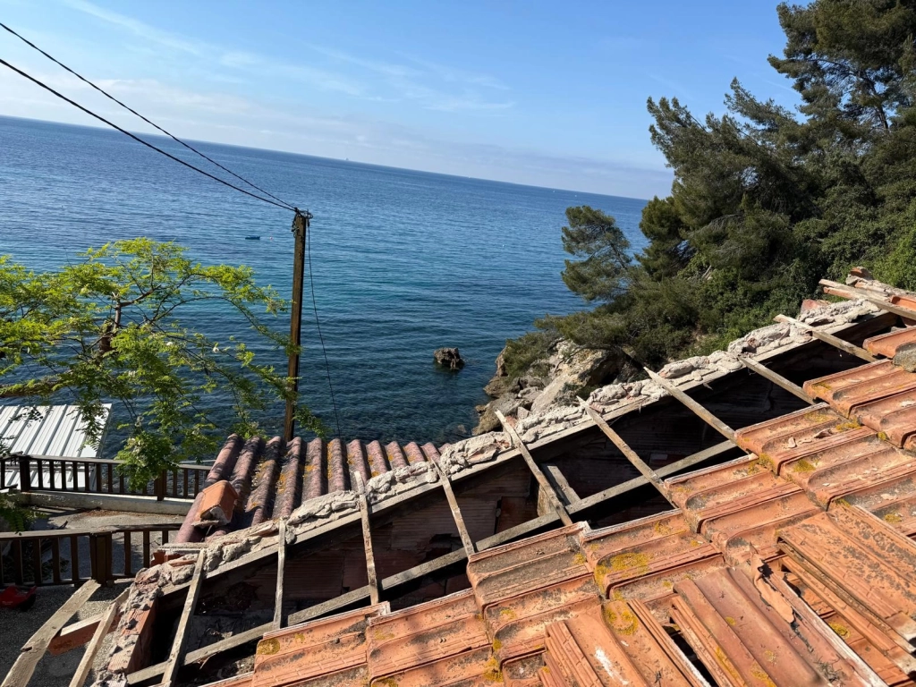Rénovation de toiture à Grimaud (Var 83) : un chantier exceptionnel avec vue sur le Golfe de Saint-Tropez